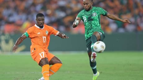 Foot : victime d’une hépatite B, Serge Aurier mis à l’écart par son nouveau club