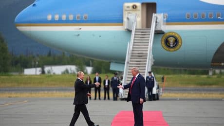 Trump Joins Putin in Calling for Final Deal to End Ukraine War Following Summit