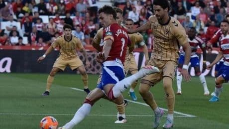 El Eibar aleja fantasmas ante un Granada que aún pelea la promoción
