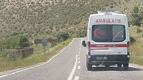 Takla atan otomobildeki 3 yaşındaki Mustafa hayatını kaybetti