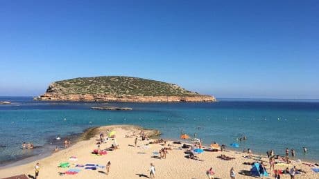 Las 23 playas de Ibiza que te harán olvidar el Caribe