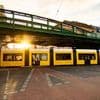78-Jährige von Tram mitgeschleift: Fußgängerin bei Unfall in Prenzlauer Berg schwer verletzt