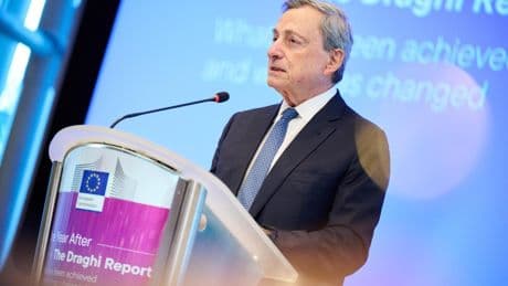 Draghi denuncia que la UE está en una situación "más difícil" frente a EEUU y China por su "lentitud" y "complacencia"