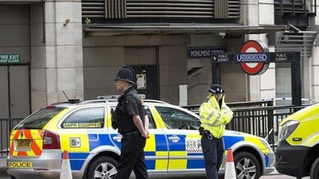 Londra polisinden terörle mücadele operasyonları. 8 kişi gözaltına alındı