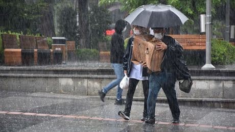 Sakarya için kritik uyarı! Meteorolojiden saat verildi: O afetlere karşı tedbirinizi alın