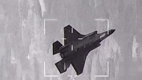 Caccia francese "abbatte" F35 americano, la sconfitta nell'esercitazione della Nato