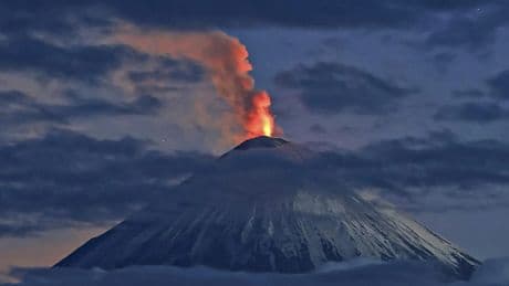 Hasta siete volcanes despiertan a la vez tras el terremoto de Kamchatka