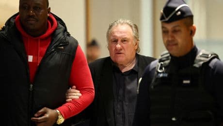 Gérard Depardieu, condenado a 18 meses de prisión por agredir sexualmente a dos mujeres durante un rodaje