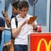 McDonald's contraint à des excuses au Japon, à cause de cartes Pokémon offertes dans certains de ses menus