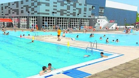 «Atendimos en el bar de la piscina a 8 niños por calor y ataques de ansiedad»