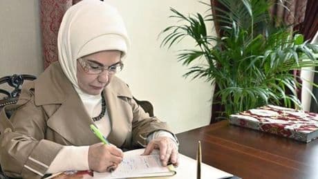 Emine Erdoğan'dan Türk Kızılay'a kurban bağışı