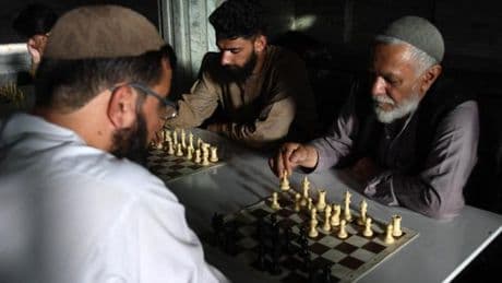En Afghanistan, les talibans interdisent les échecs, jugés contraires à la loi sur les mœurs