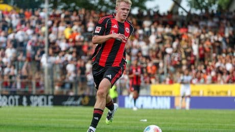 Eintracht Frankfurt - Stürmer-Star boykottiert Social Media