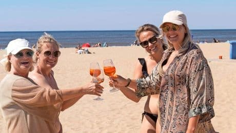 Nederland geniet van zomerse zondag: ’Lekker op vakantie in eigen dorp!’