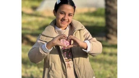 Israel mata a Yaqeen Hammad, la niña de 11 años que se convirtió en un "faro de humanidad" para Gaza