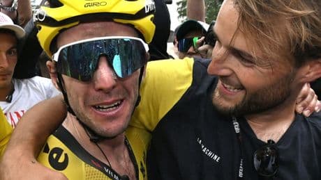 Visma-kopman Yates kraakt Del Toro en grijpt macht op voorlaatste dag in Giro