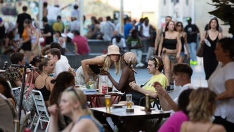Manual para evitar abusos en restaurantes y bares: de la propina a los platos sin precio fuera de carta