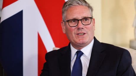 Starmer to pledge to ‘rebalance power’ at summit with community groups