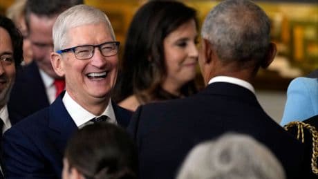Apple to Tout $100 Billion Investment in U.S. Manufacturing at Event With Trump