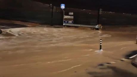 Una fuerte tormenta de madrugada deja 60 l/m2 en 20 minutos en Pilar de la Horadada