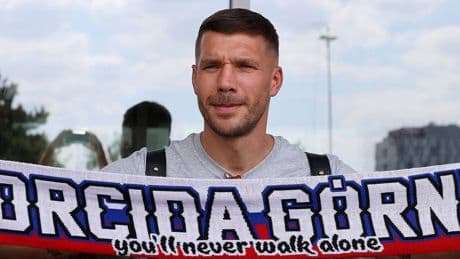 Ex-Weltmeister verlängert: Podolski ist noch nicht fertig: Neuer Vertrag in Zabrze