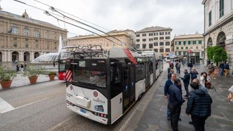 Genova, nuovo filobus sulla linea 20: si parte oggi | Video