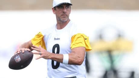 Aaron Rodgers has a rather odd toilet rule during Steelers training camp