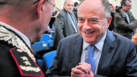 Ma per le mafie è un gioco da ragazzi mettere le mani su bonus e welfare
