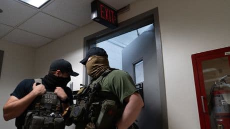 « C’est un horrible jeu de roulette » en plein New York : venus pour régulariser leurs situations, certains migrants arrêtés arbitrairement par la police de l’immigration