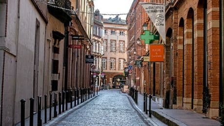 La France des centres-villes en friche : chronique d’une lente agonie annoncée