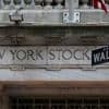 Anleger halten sich bedeckt: Trumps Zoll-Kapriolen machen Wall Street zu schaffen