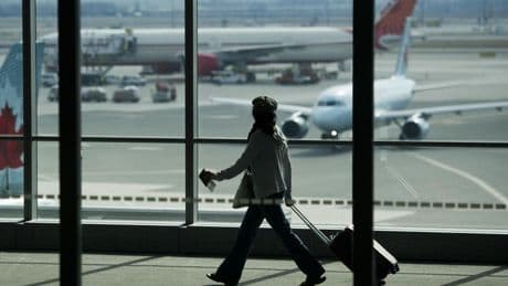 Here's how many travellers flew from Canada to the United States in April