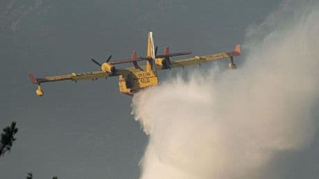 Extinguido el incendio forestal que afectaba a Lousame (A Coruña) desde el miércoles