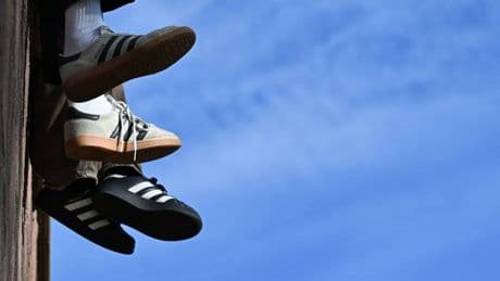 Nachfrage steigt: Sneaker hoch im Kurs – Kein Ende des Booms in Sicht