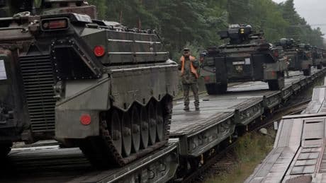 „Im Ernstfall stehen wir ganz vorne“ - Deutsche Panzer auf dem Weg nach Litauen
