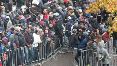 „Die Turnhallen mit Asylbewerbern zu belegen, war ein Fehler“