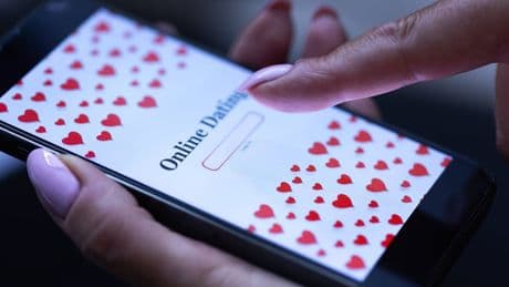 Facebook-Betrug: 81-Jährige fällt auf Liebesschurken herein