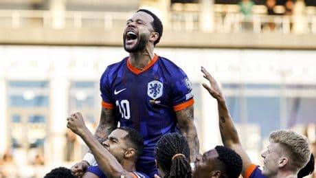 Football : Memphis Depay détrône Robin Van Persie