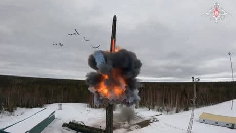 "Il s'est passé quelque chose de grave": c'est quoi ce missile hypersonique que la Russie aurait "volé" aux Etats-Unis selon Trump?