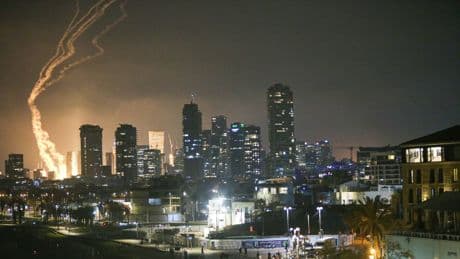 Iran launches major retaliatory strike on Israel