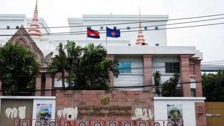 Fermeture des frontières, frappes aériennes, relations diplomatiques au point mort : pourquoi la Thaïlande et le Cambodge s’affrontent-ils ?