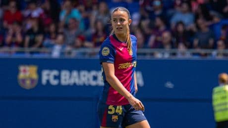 Doble alegría para Clara Serrajordi, debut en la fiesta de la Liga