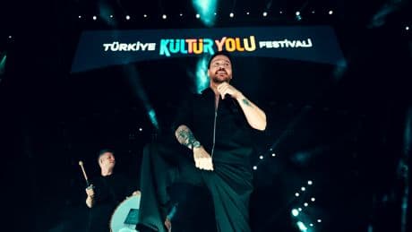 Sinan Akçıl Nevşehir Kültür Yolu Festivali'nde sahneye çıktı