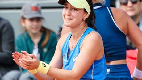 Gelungener Start in die French Open: Mit Gala in Runde zwei – „Lucky Lys“ braucht diesmal kein Glück