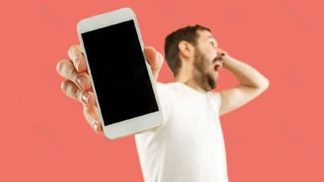 Rusya'da dijital iletişim krizi! Whatsapp ve Telegram aramaları resmen engellendi