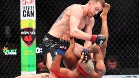 UFC Fight Night: Cory Sandhagen submits Deiveson Figueiredo due to injury