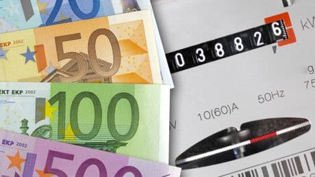 Los hogares con PVPC pagan 88 euros más por la luz en lo que va de 2025