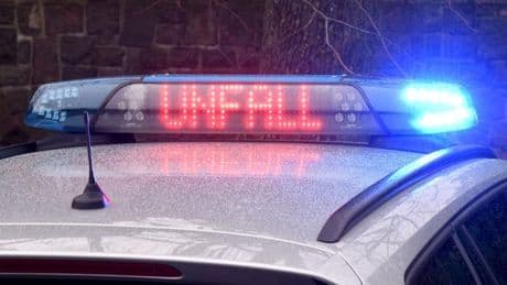 Unfall: Linienbus erfasst Fußgängerin - fünf Leichtverletzte