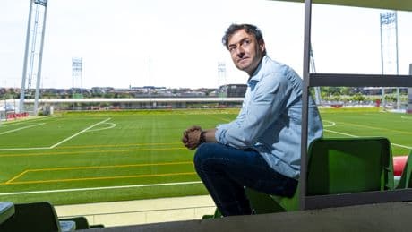 Santi Denia: "Sólo he escuchado 'Oh' una vez en un campo y fue con Lamine en la sub'15"