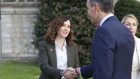 Sánchez y los barones del PP se citan este viernes con una agenda inviable y en un clima irrespirable